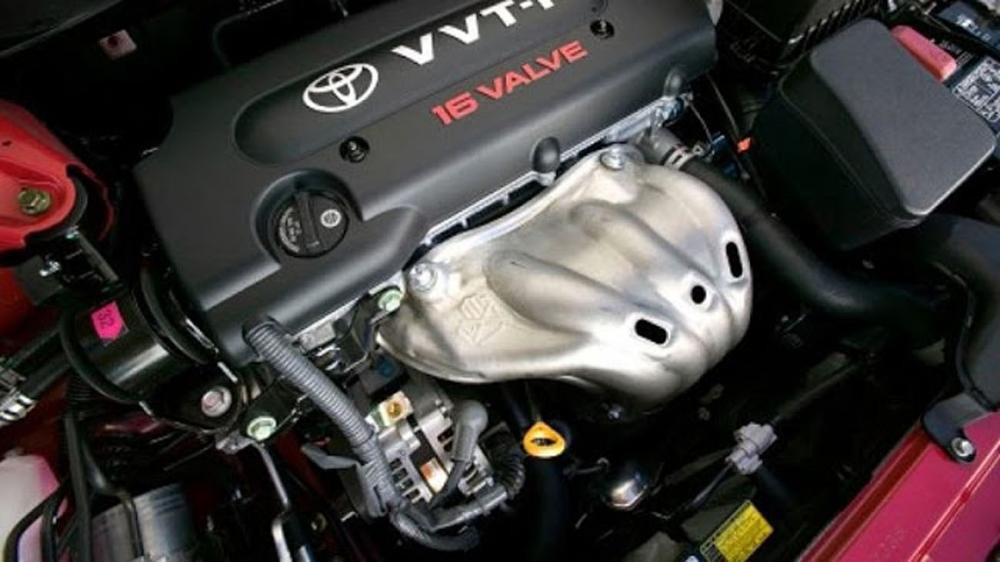 Gambar bagian mesin mobil Toyota Camry 