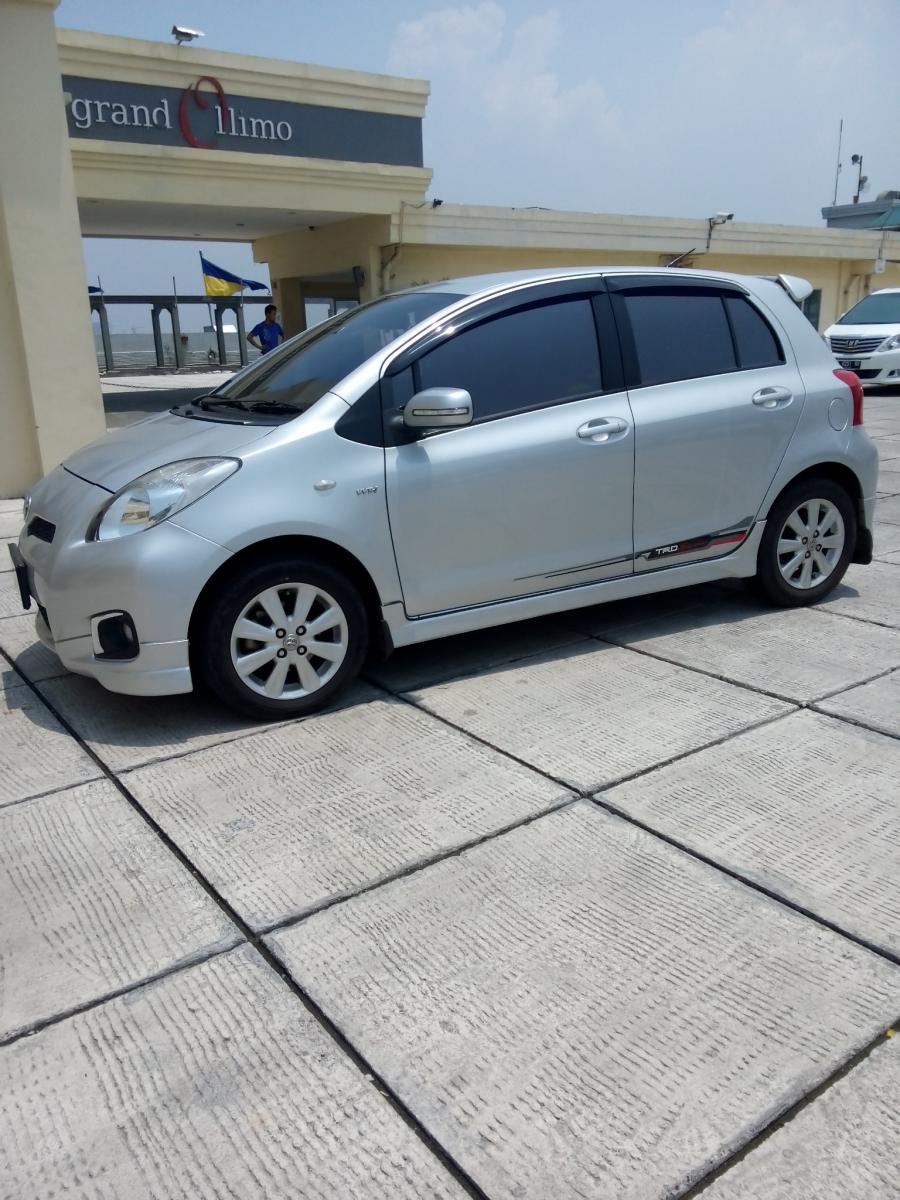 Toyota Yaris E AT Tahun 2010 Automatic 120394