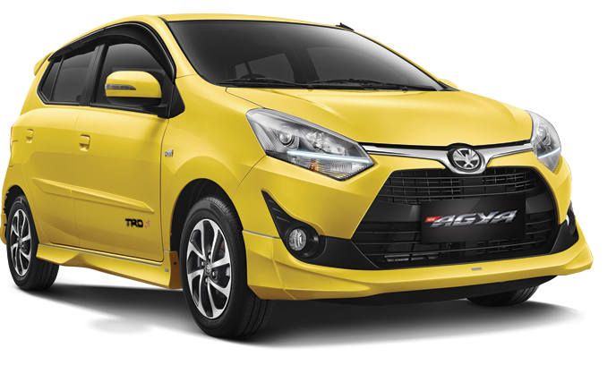 Model Toyota Agya TRD berwarna kuning dilihat dari sisi depan