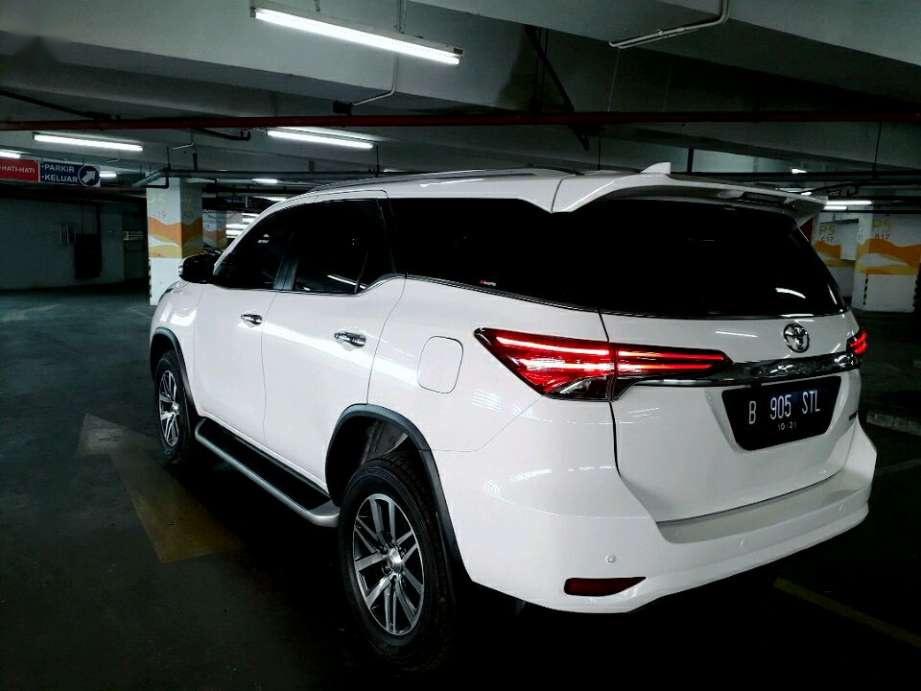 2021 Toyota Fortuner  VRZ Putih AT dijual  324285