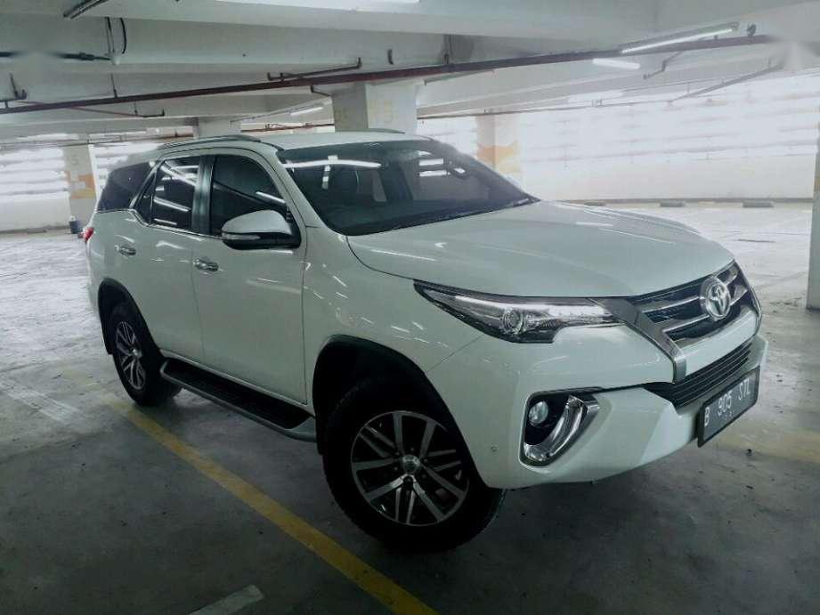 2021 Toyota Fortuner  VRZ Putih AT dijual  324285