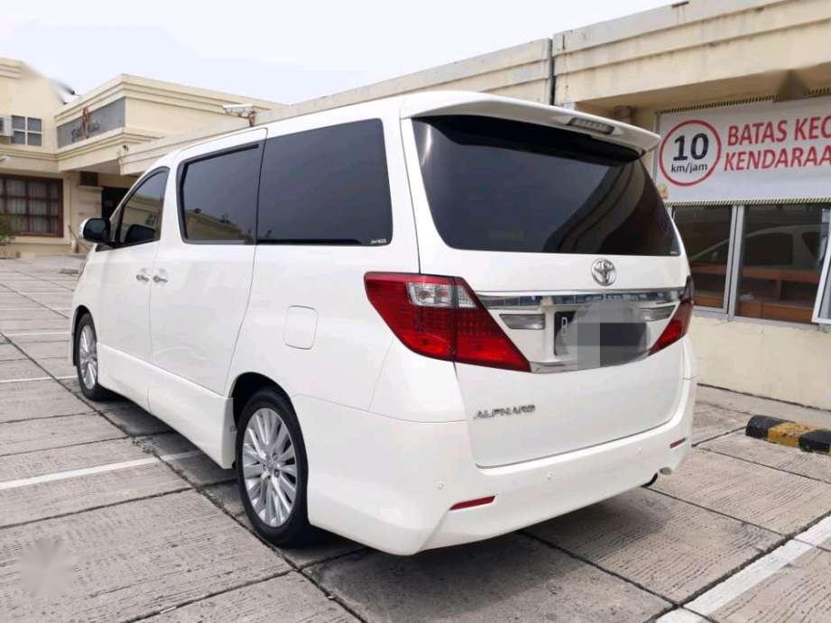 Toyota Alphard 2012