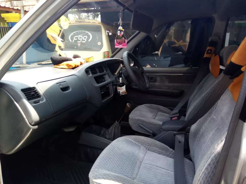 Toyota Kijang 2001 dijual cepat 734579