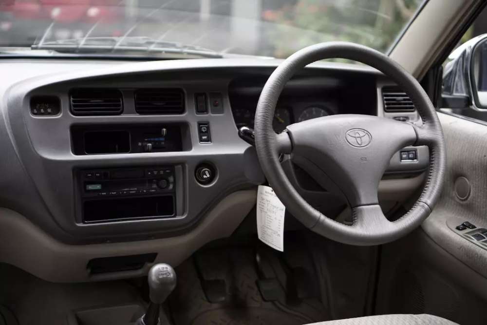 Jual Toyota Kijang 2004 harga baik 735674