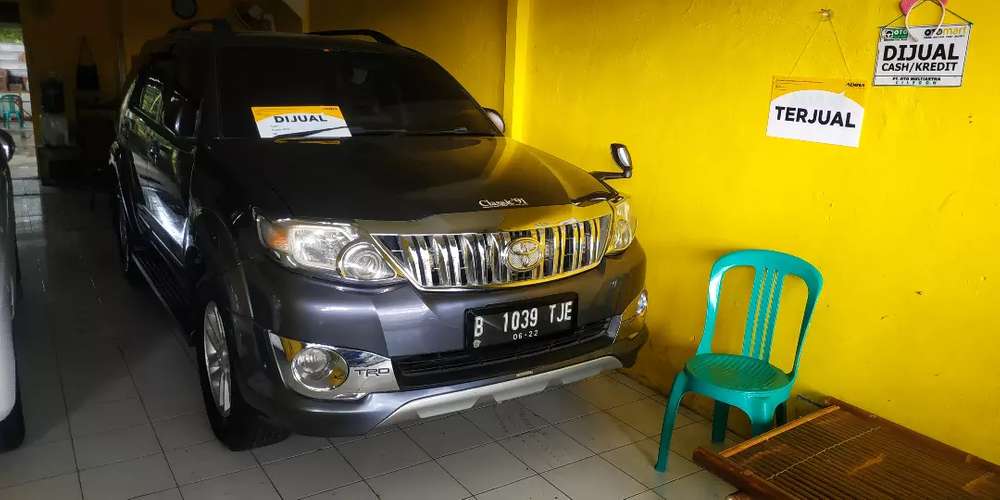 Jual Toyota Fortuner 2012 harga baik 776430