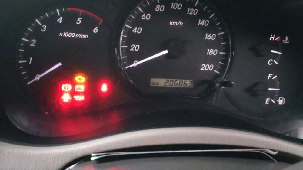 Toyota Kijang Innova  E dijual  cepat 778736