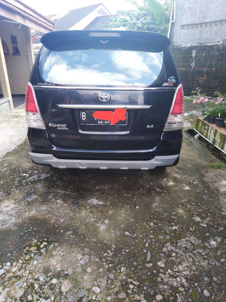 Jual Toyota Kijang Innova  2010 KM Rendah 779239