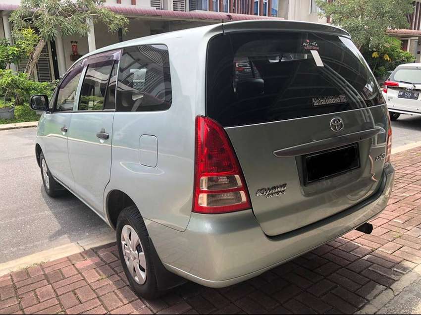 Toyota Kijang Innova 2005 dijual cepat 787624