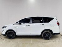 Butuh uang jual cepat Toyota Venturer 2019