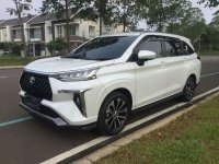 Butuh uang jual cepat Toyota Veloz 2021