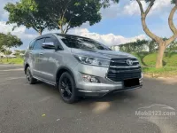 Jual Toyota Venturer harga baik