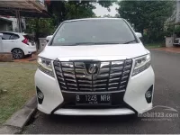 Butuh uang jual cepat Toyota Alphard 2017