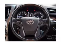 Butuh uang jual cepat Toyota Alphard 2019