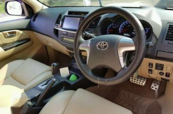 Toyota Fortuner Trd Sportivo Diesel At Matic 2014 Putih Km 22rb