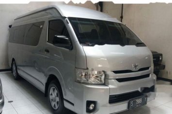 Toyota Hiace High Grade Commuter 2016 Van Dijual 285319