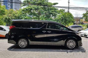 Toyota Alphard 17 Bebas Kecelakaan