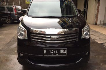 Toyota NAV1 Luxury V 2013