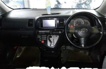 Toyota Wish G 2004 MPV