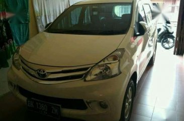 Di jual Mobil Toyota Avanza G 2012.
