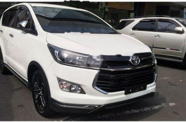 Jual mobil Toyota Innova Venturer 2017 Jawa Timur