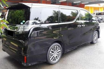 Toyota Alphard V6 3.5 AT 2017