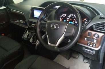 2017 Toyota Voxy Triptonic