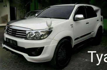 Toyota FORTUNER th 2010 langsung test drive