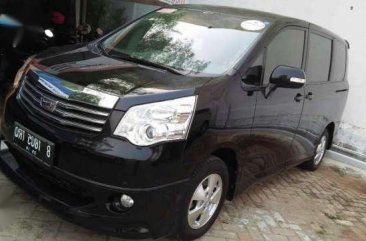 Jual Toyota Nav1 V AT 2013 Hitam