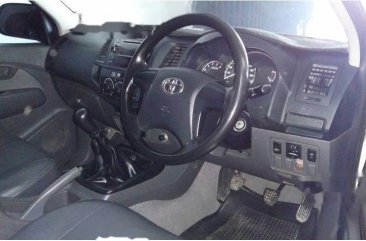 Toyota Hilux E 2015 Pickup Truck