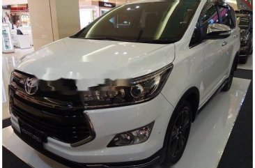 Jual mobil Toyota Innova Venturer 2018 Jawa Timur