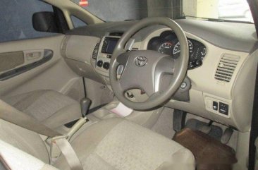 Toyota Kijang Innova 2.5G 2012