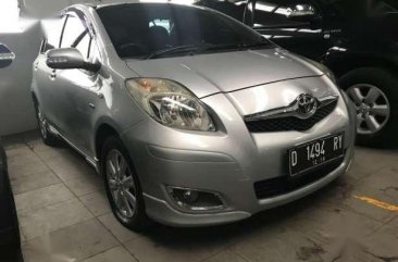 Toyota Yaris E MT 2009 Silver Metalik Mulus Terawat