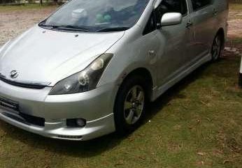 Toyota Wish nasional 2003