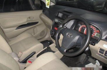 Jual Toyota Avanza E AT 2015