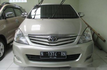 Toyota Kijang Innova 2.5G 2009
