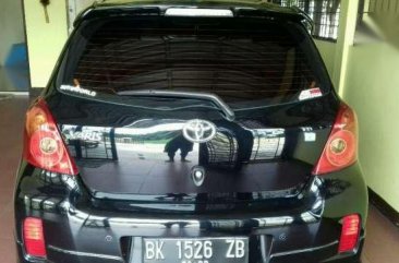 Toyota Yaris E 2012
