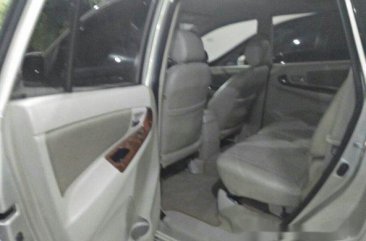 Toyota Kijang Innova 2.0V 2011 