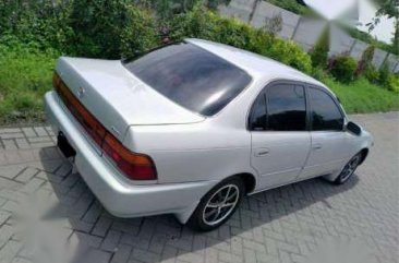 Toyota Corolla DX 1993 Sedan