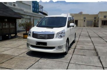 Jual cepat Toyota NAV1 V Limited Luxury 2014 MPV