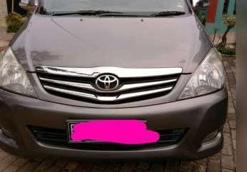 Jual Toyota Kijang Innova  2.0 Tahun 2011