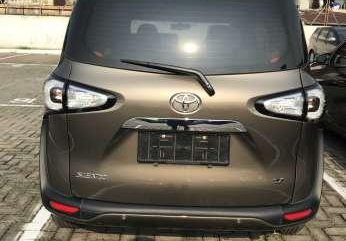 Jual Toyota Sienta Special Cuci Gudang 2017