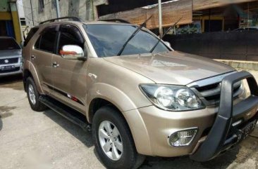 Toyota Fortuner V 4x4 AT Tahun 2007