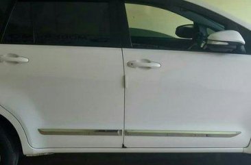  Toyota Kijang Innova V 2016