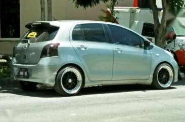 Toyota Yaris E 2011