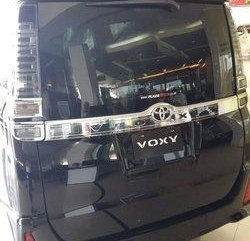 2018 Toyota Voxy G AT