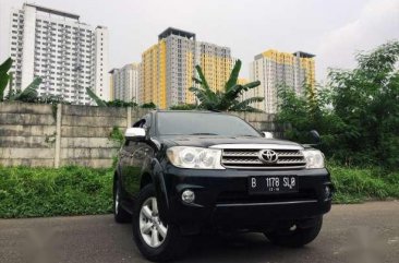 Toyota Fortuner G 2.5 Diesel Automatic  2010 