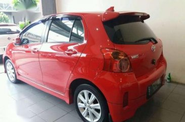 Dijual Mobil Toyota Yaris E Hatchback Tahun 2013