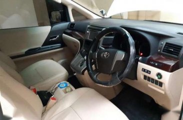 Toyota Alphard X AT 2012 