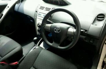 Toyota Yaris E 2013 