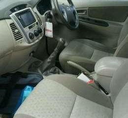 Dijual Toyota KIjang Innova Tipe G Tahun 2014. Manual